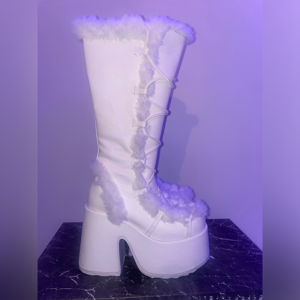 White faux fur platform boots